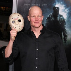 德里克·梅耶斯Derek Mears