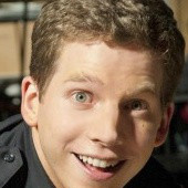 斯塔克·桑德斯Stark Sands