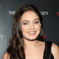 Alexa Davalos