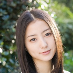 高田里穗