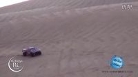 自制玩具越野车 在沙里奔跑自如