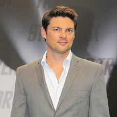 卡尔·厄本/Karl Urban