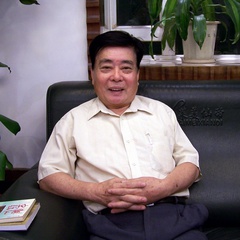 陈历明