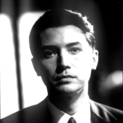 尊龙John Lone